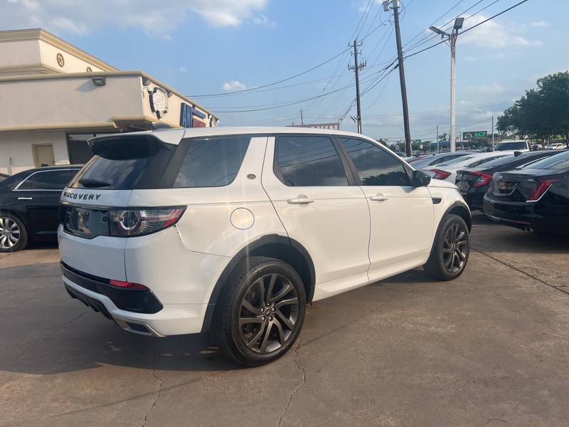 Land Rover Discovery Sport Vehicle Image 03