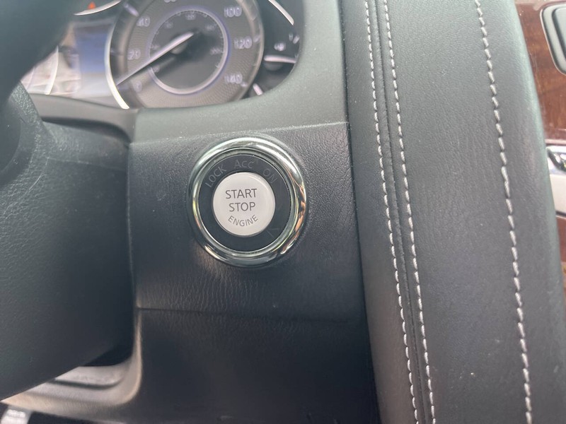 INFINITI QX80 Vehicle Image 13