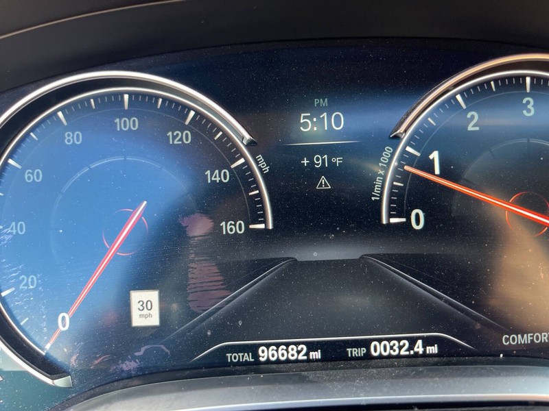BMW 7 Series Vehicle Image 11