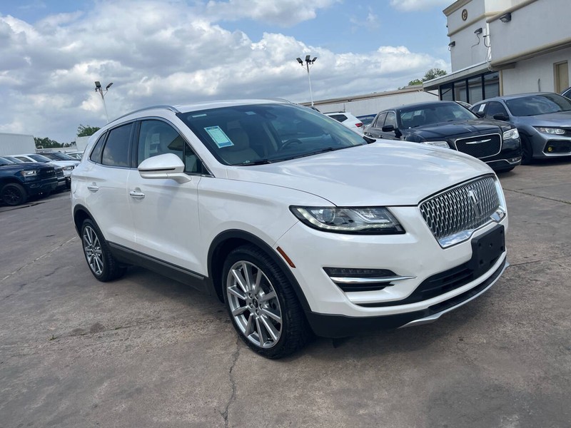 Lincoln MKC Vehicle Image 03