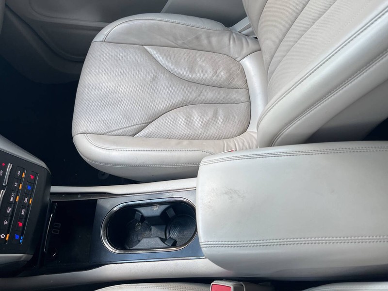 Lincoln MKC Vehicle Image 09