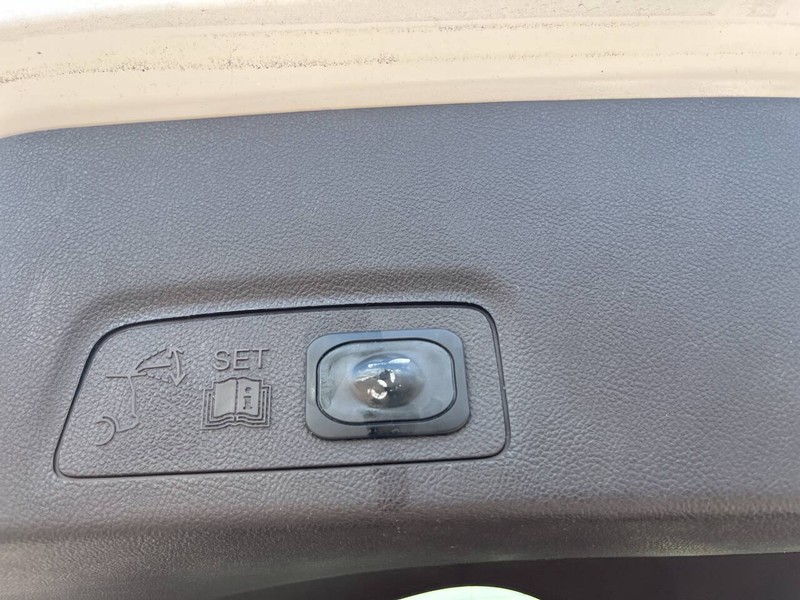 Lincoln MKC Vehicle Image 15
