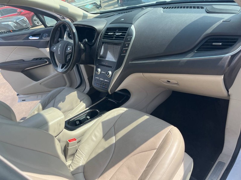 Lincoln MKC Vehicle Image 19