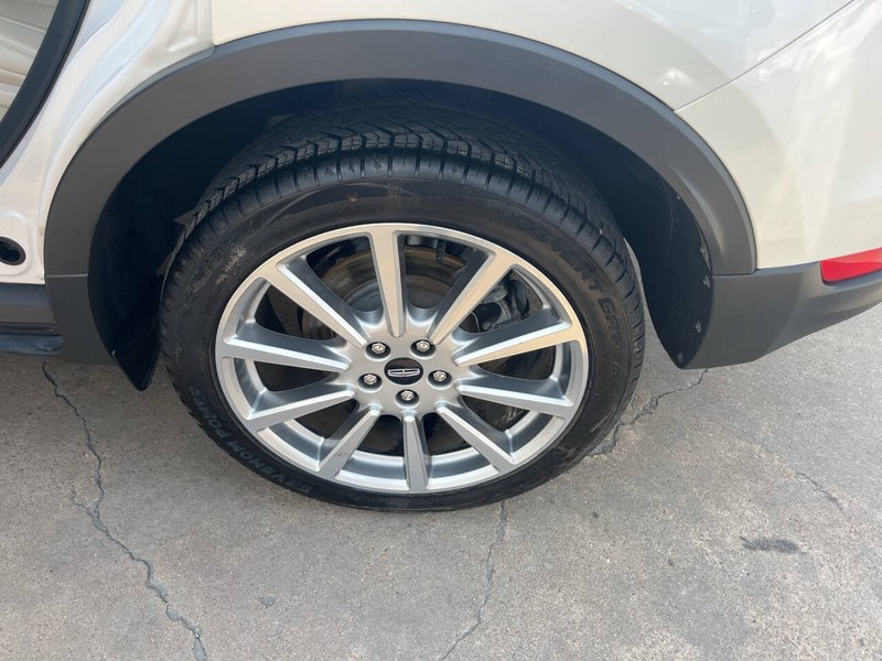 Lincoln MKC Vehicle Image 20