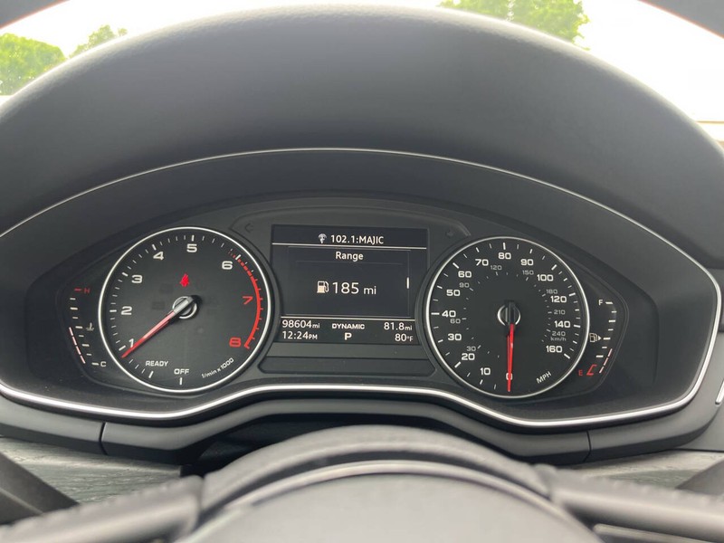 Audi A4 Vehicle Image 10