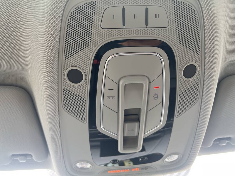 Audi A4 Vehicle Image 13
