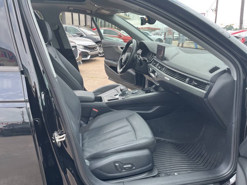 Audi A4 Vehicle Image 19