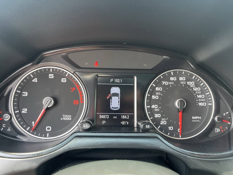 Audi Q5 Vehicle Image 10