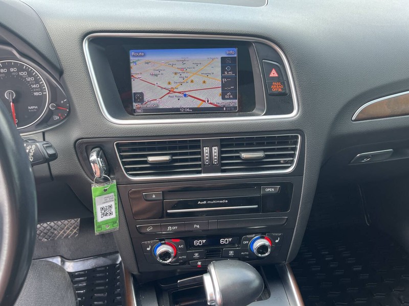 Audi Q5 Vehicle Image 12
