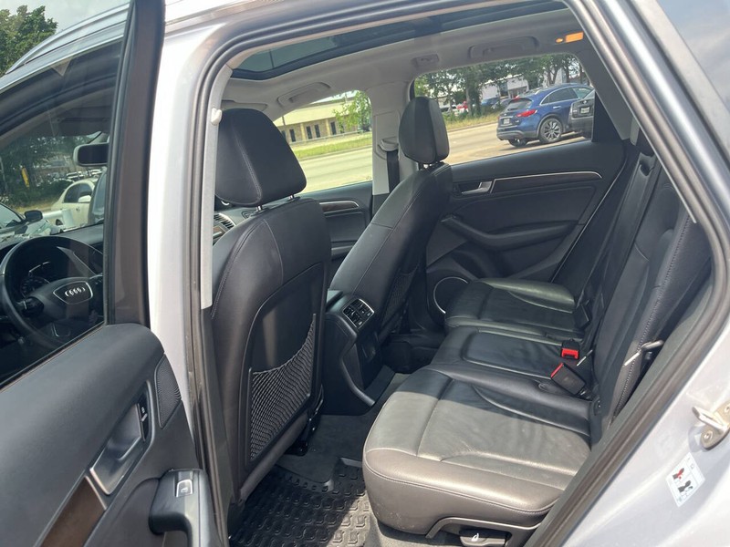 Audi Q5 Vehicle Image 18