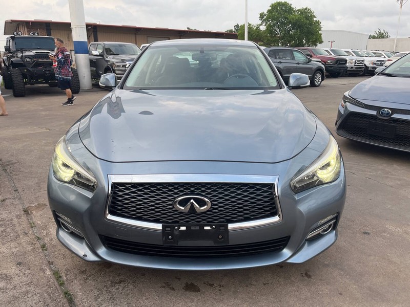 INFINITI Q50 Vehicle Image 02