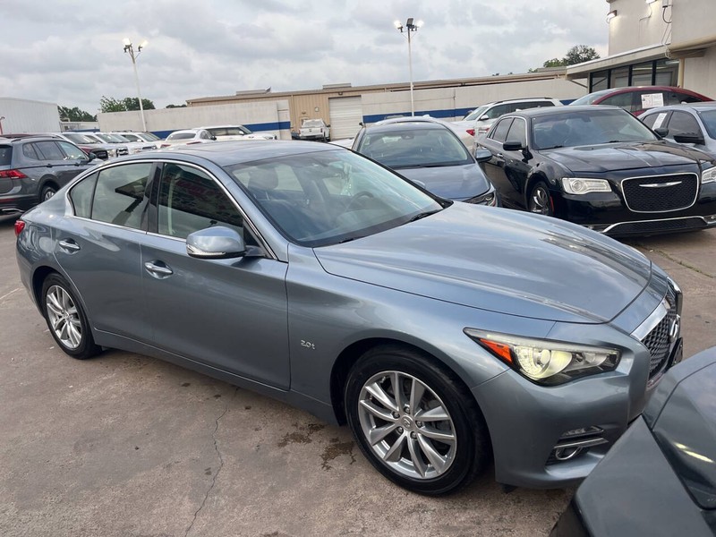 INFINITI Q50 Vehicle Image 03