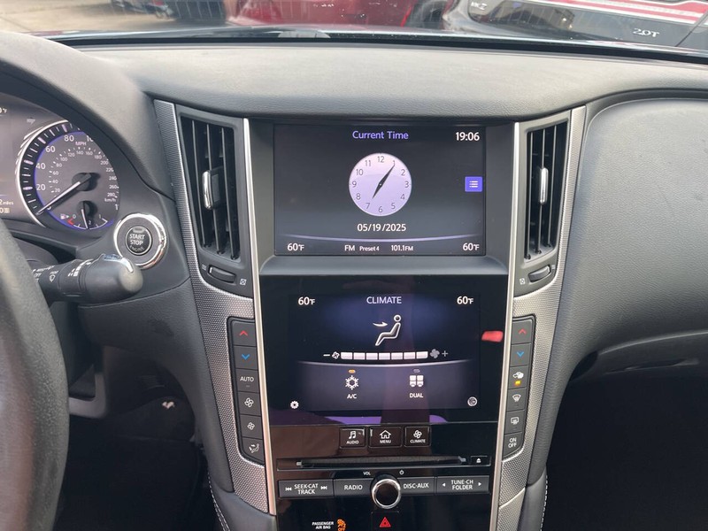 INFINITI Q50 Vehicle Image 13