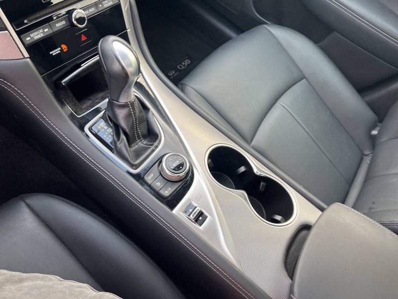 INFINITI Q50 Vehicle Image 15