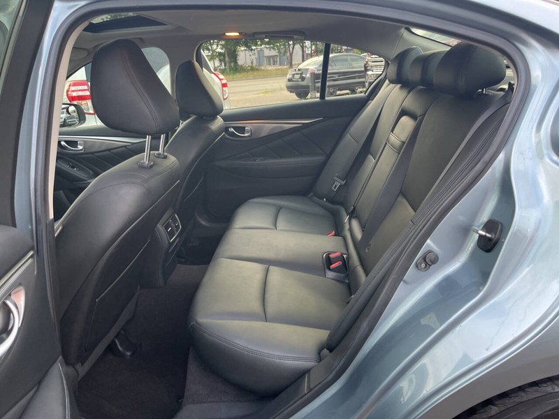 INFINITI Q50 Vehicle Image 18