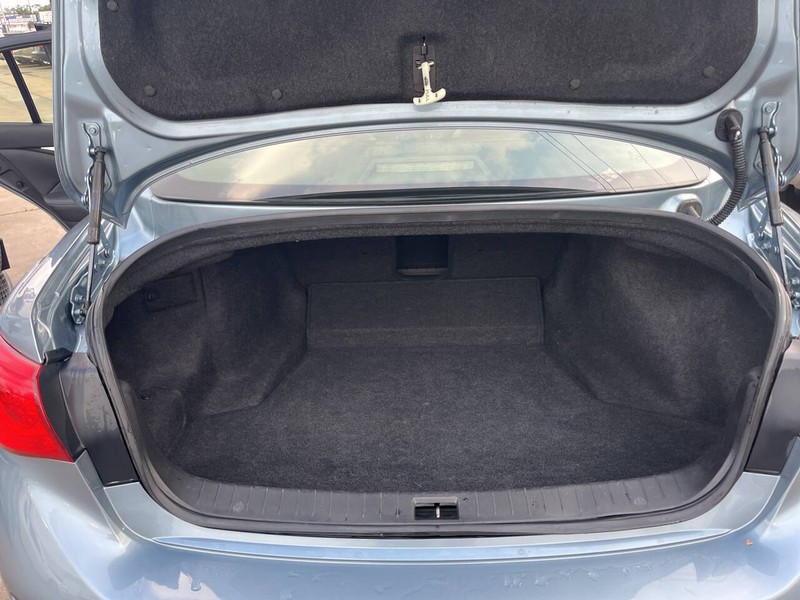 INFINITI Q50 Vehicle Image 20
