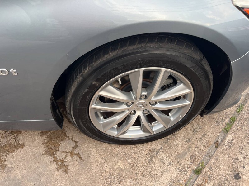 INFINITI Q50 Vehicle Image 26