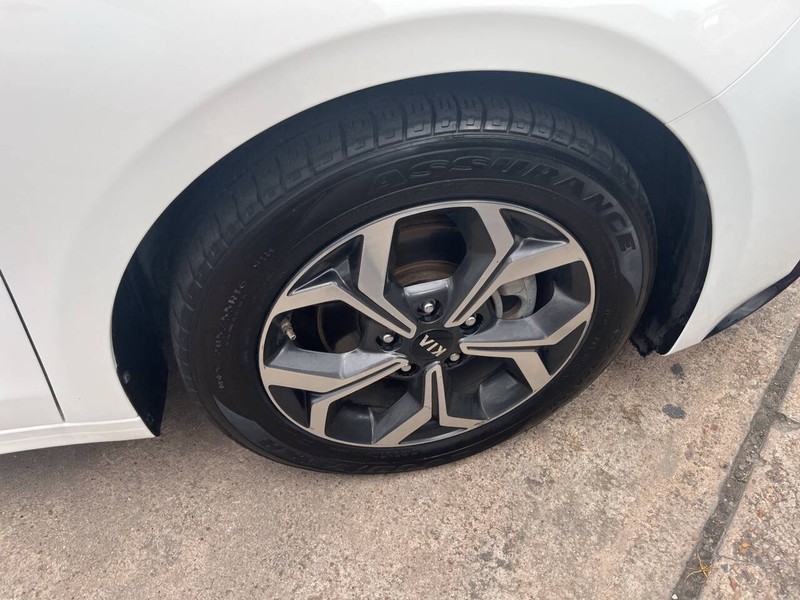 Kia Forte Vehicle Image 19