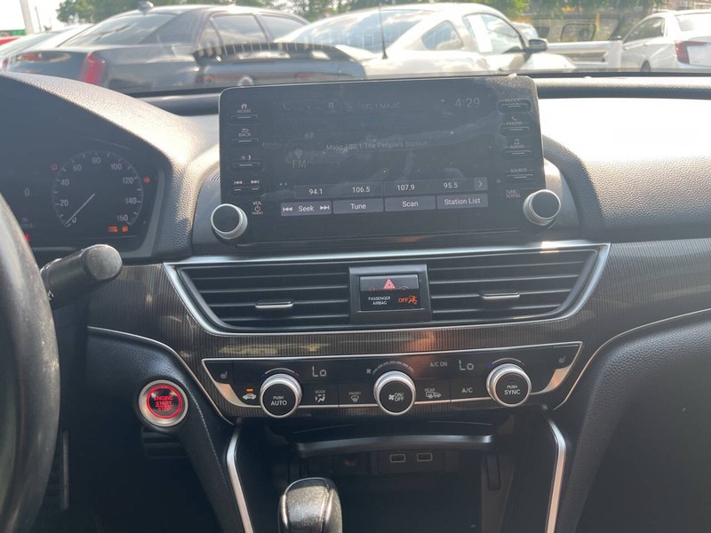 Honda Accord Sedan Vehicle Image 10