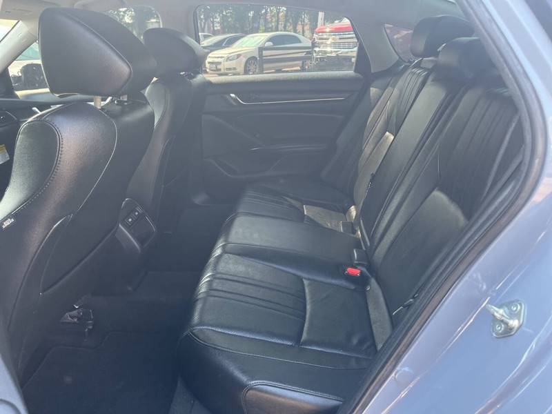 Honda Accord Sedan Vehicle Image 14