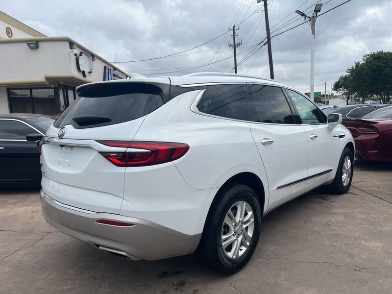 Buick Enclave Vehicle Image 04