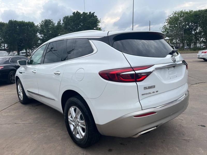 Buick Enclave Vehicle Image 05