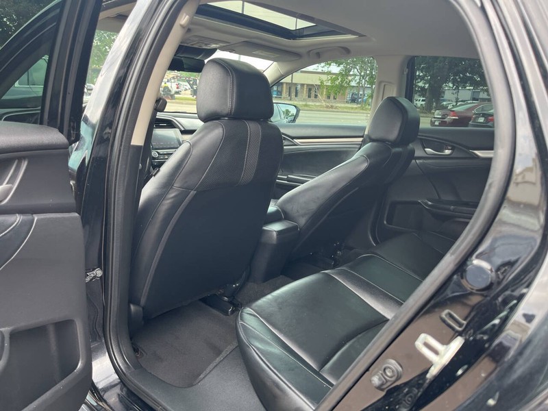 Honda Civic Sedan Vehicle Image 15