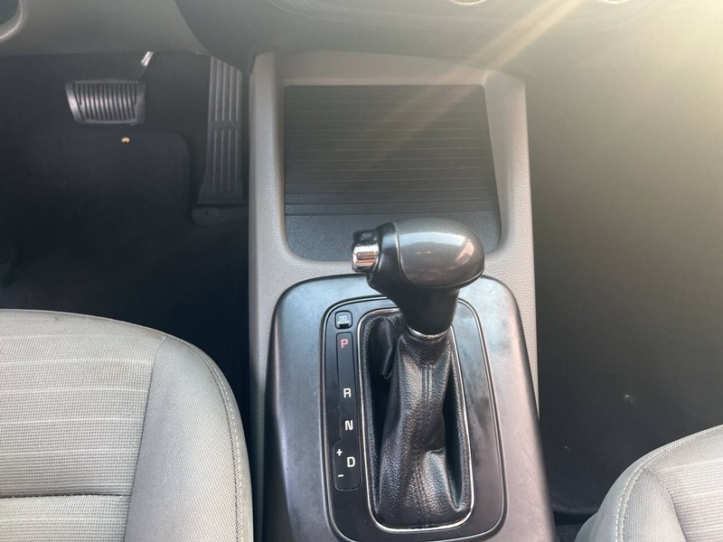 Kia Forte Vehicle Image 08