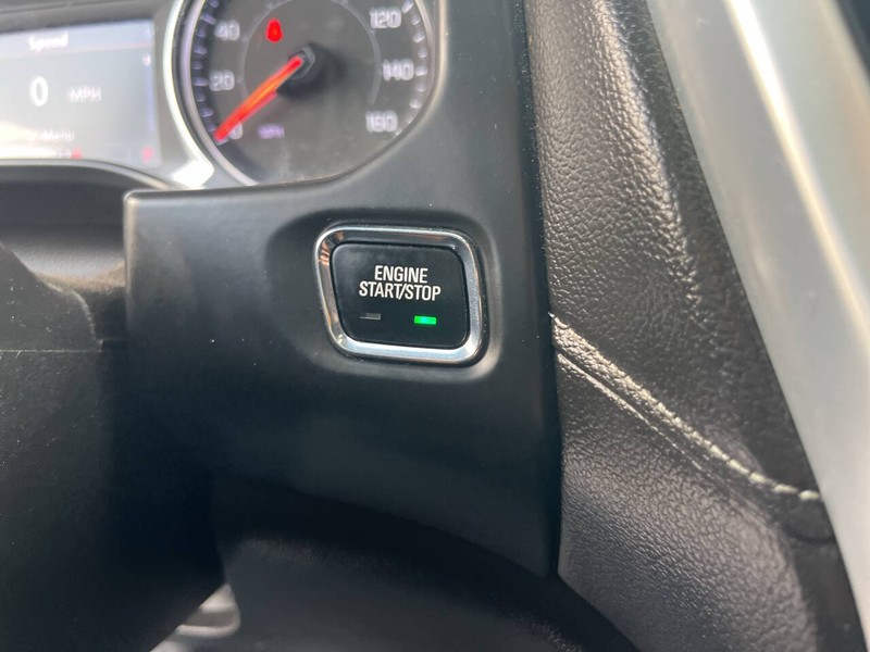 GMC Acadia Vehicle Image 13