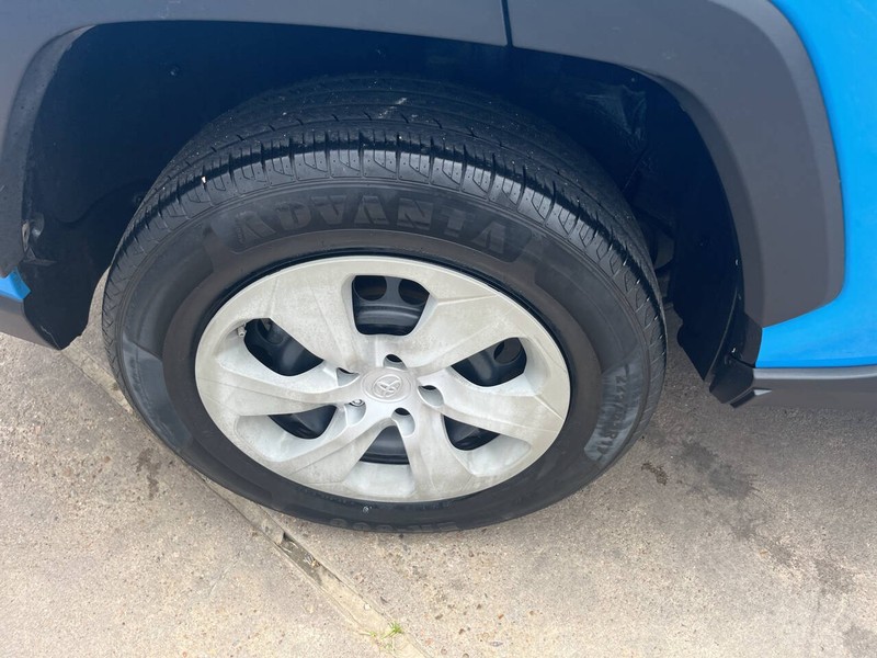 Toyota RAV4 Vehicle Image 20