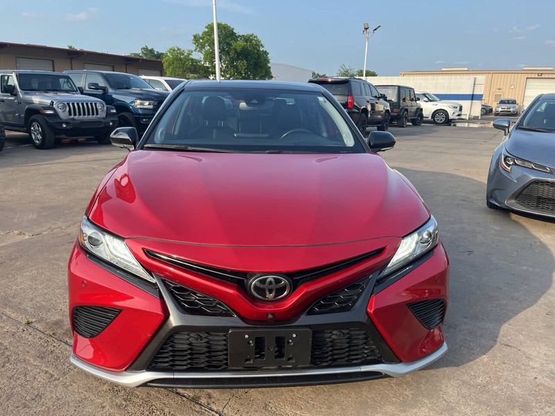 Toyota Camry Vehicle Image 03