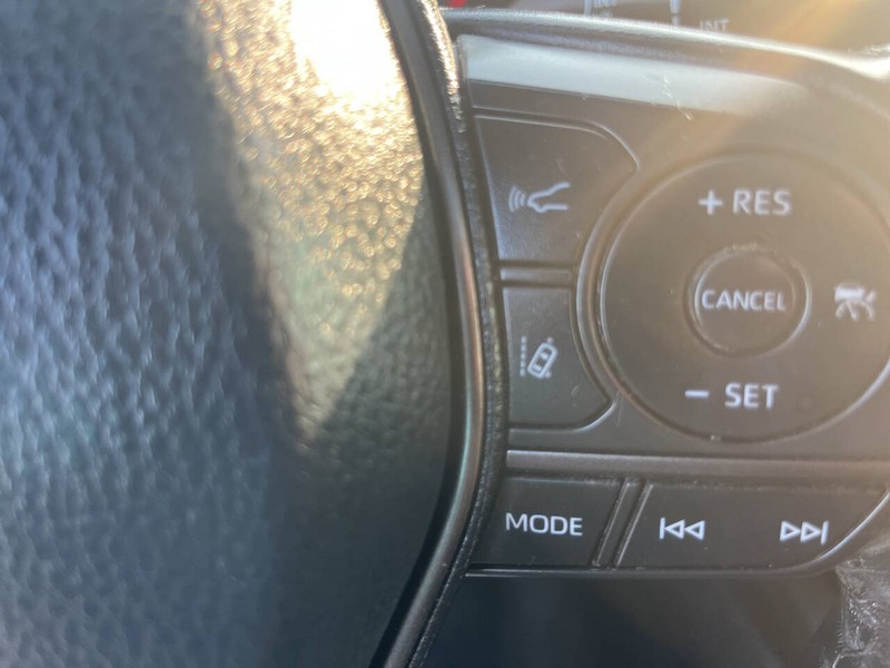 Toyota Camry Vehicle Image 13