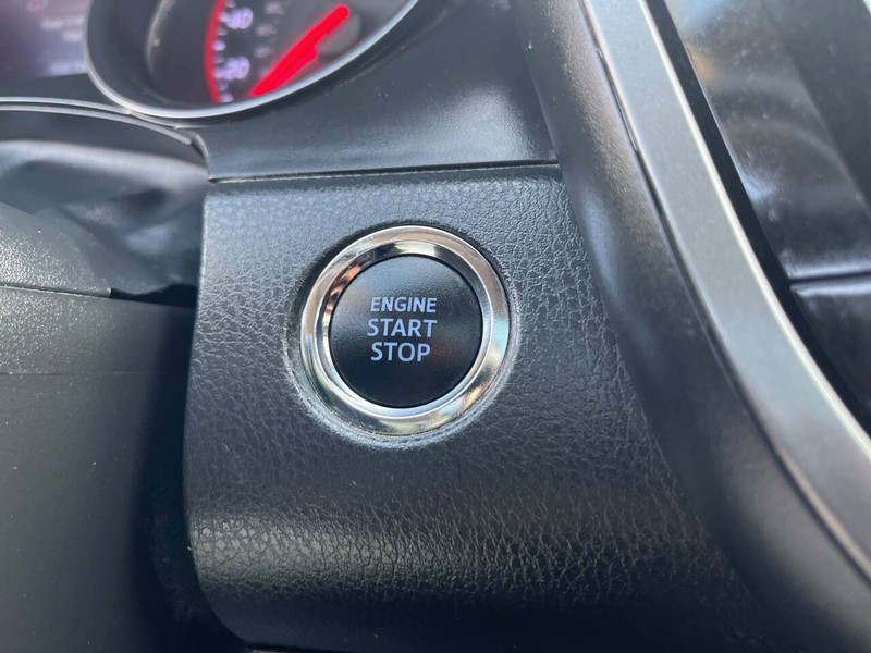 Toyota Camry Vehicle Image 14