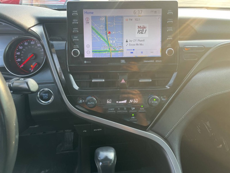 Toyota Camry Vehicle Image 15