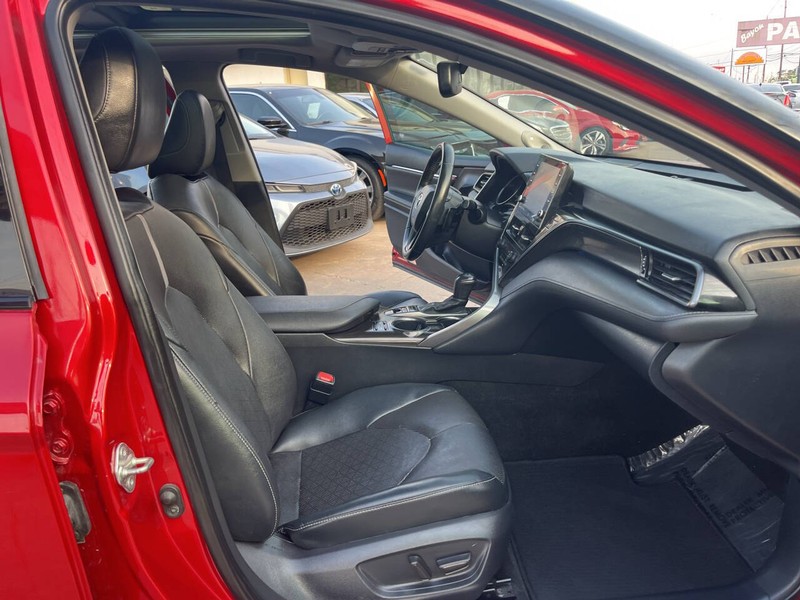 Toyota Camry Vehicle Image 22