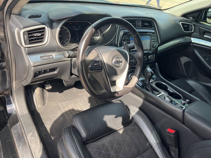 Nissan Maxima Vehicle Image 08