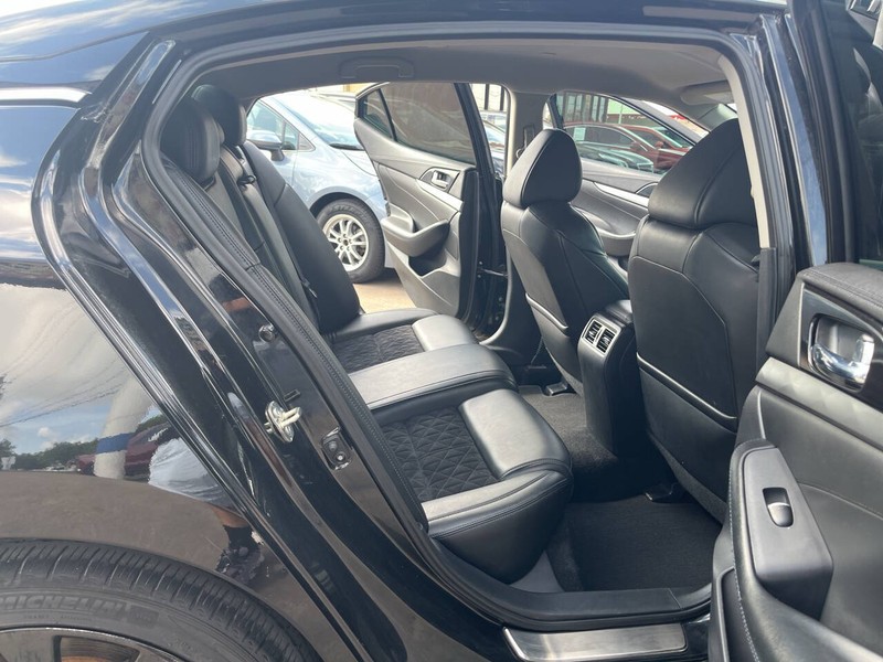 Nissan Maxima Vehicle Image 29