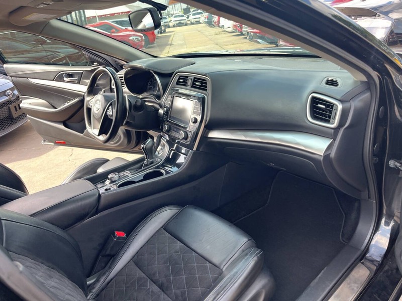Nissan Maxima Vehicle Image 31