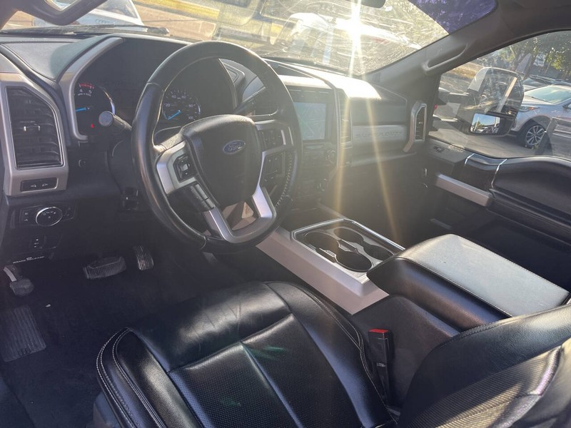 Ford Super Duty F-250 SRW Vehicle Image 14