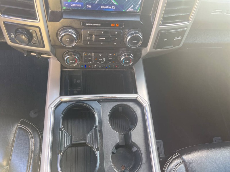 Ford Super Duty F-250 SRW Vehicle Image 17