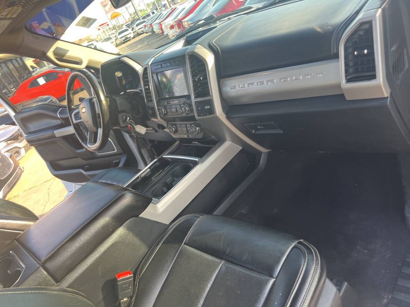 Ford Super Duty F-250 SRW Vehicle Image 24