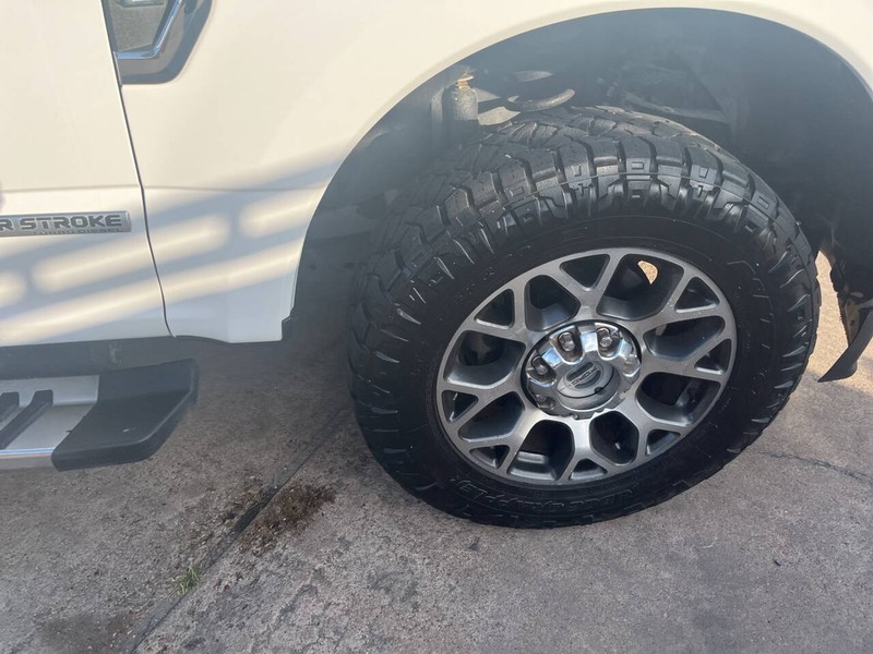 Ford Super Duty F-250 SRW Vehicle Image 26