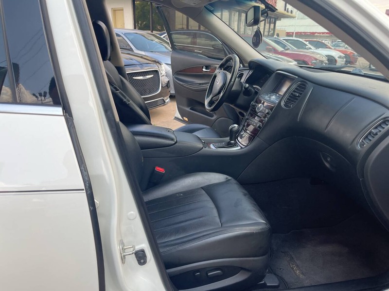INFINITI QX50 Vehicle Image 19