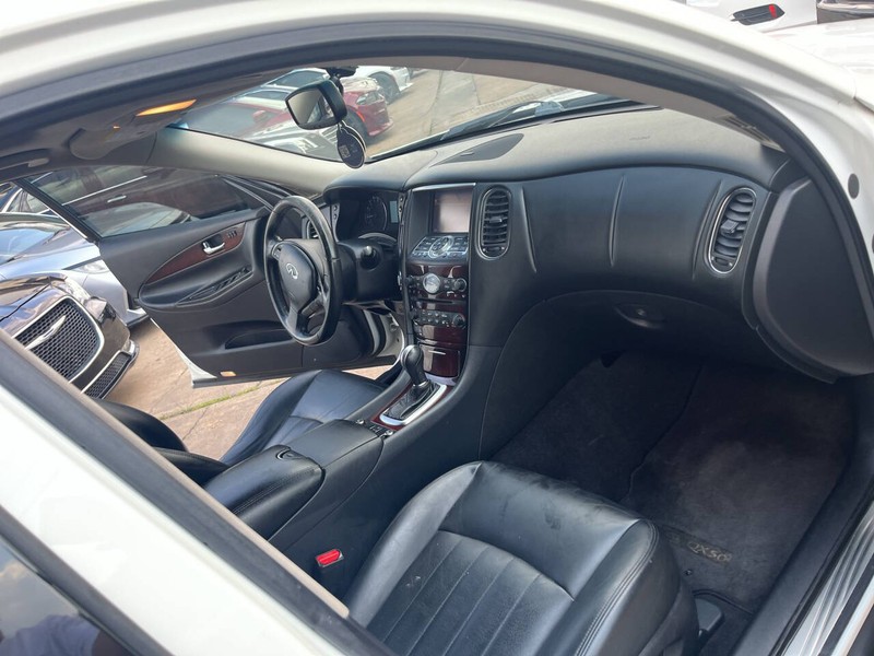 INFINITI QX50 Vehicle Image 20