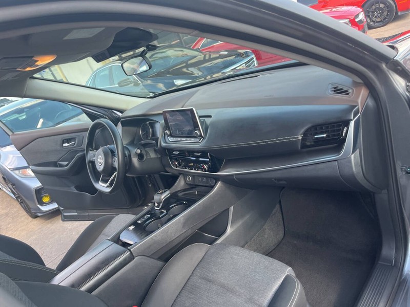 Nissan Rogue Vehicle Image 22