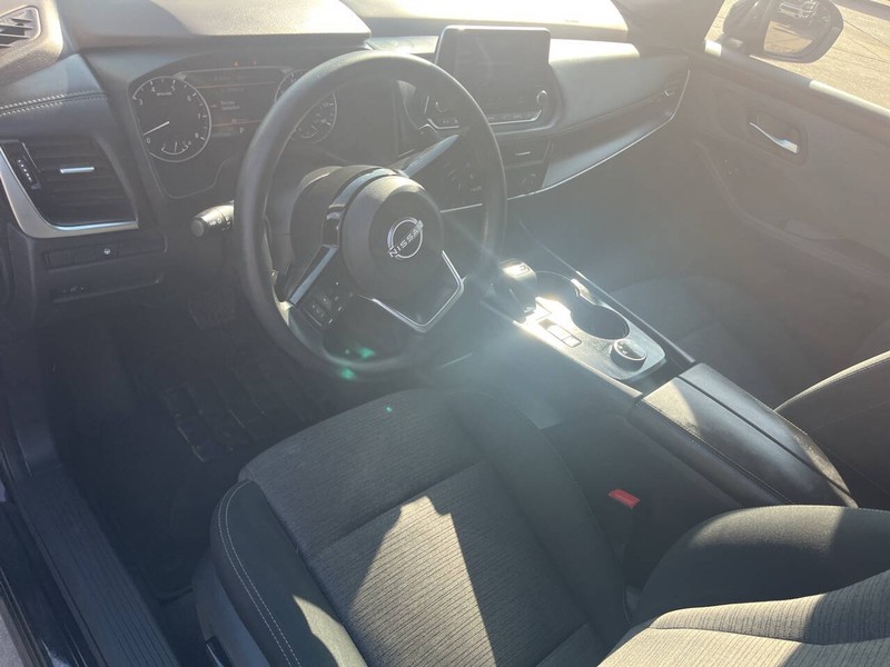 Nissan Rogue Vehicle Image 08