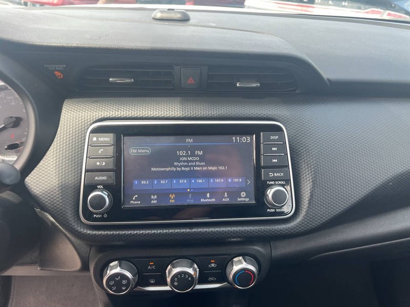 Nissan Kicks Vehicle Image 07