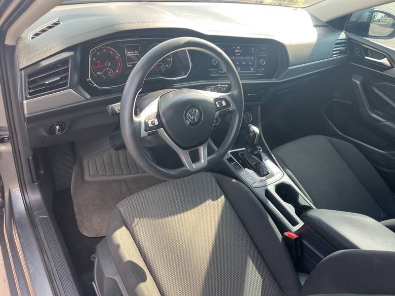 Volkswagen Jetta Vehicle Image 08