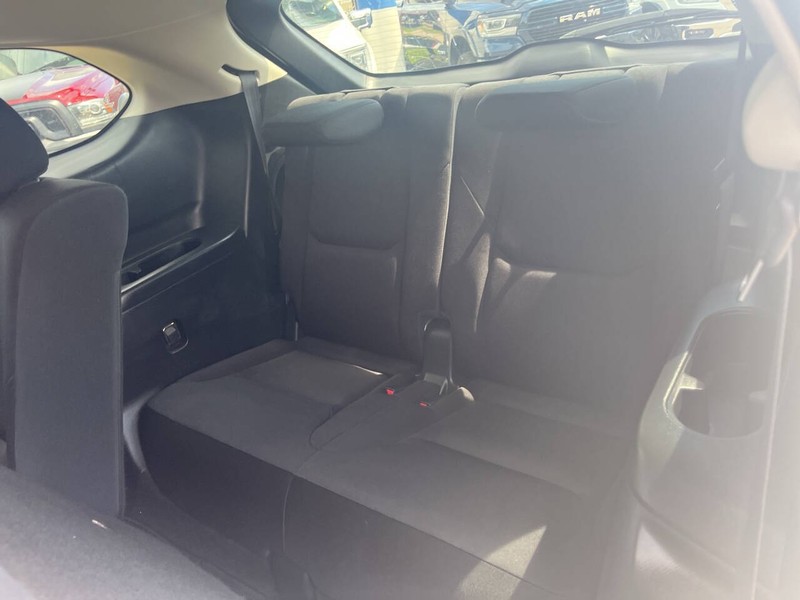 Mazda CX-9 Vehicle Image 16