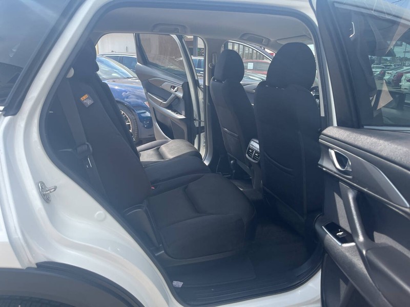 Mazda CX-9 Vehicle Image 18